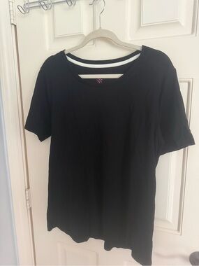 Isaac Mizrahi Black Short Sleeve Tee